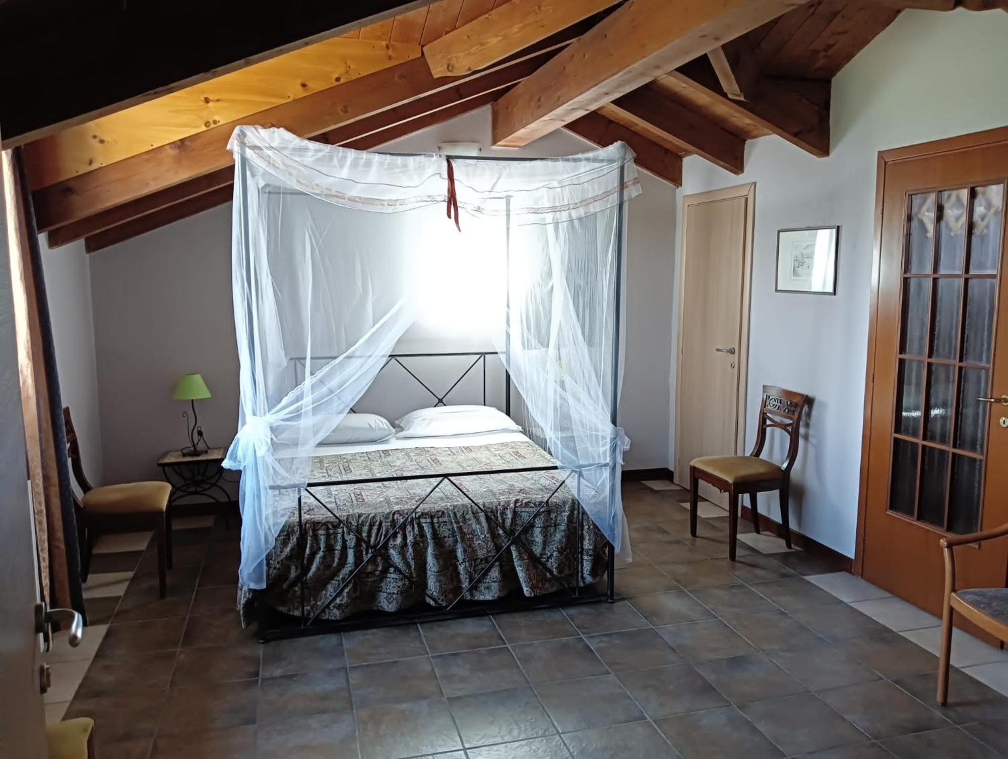 네비글레 La Terrazza Del Barbaresco B&B 외부 사진