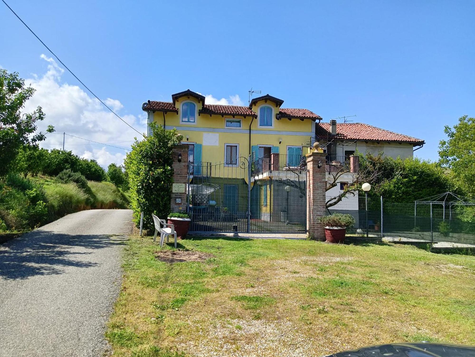 네비글레 La Terrazza Del Barbaresco B&B 외부 사진